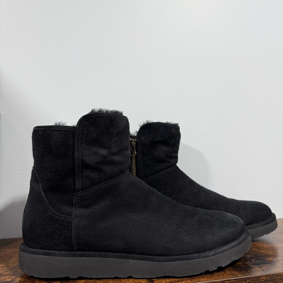 Women's UGG Black Abree Suede Ankle Boots - Picture 1 of 5